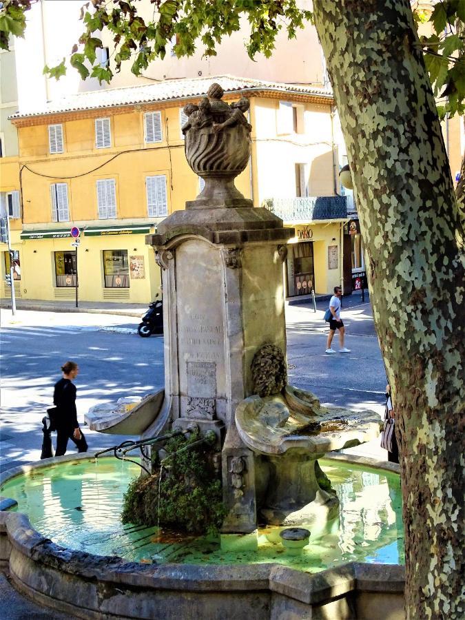Blue Fountain Luxueux Studio Aix Centre Historique -Wifi-Smart Tv- Aix-en-Provence Exterior foto